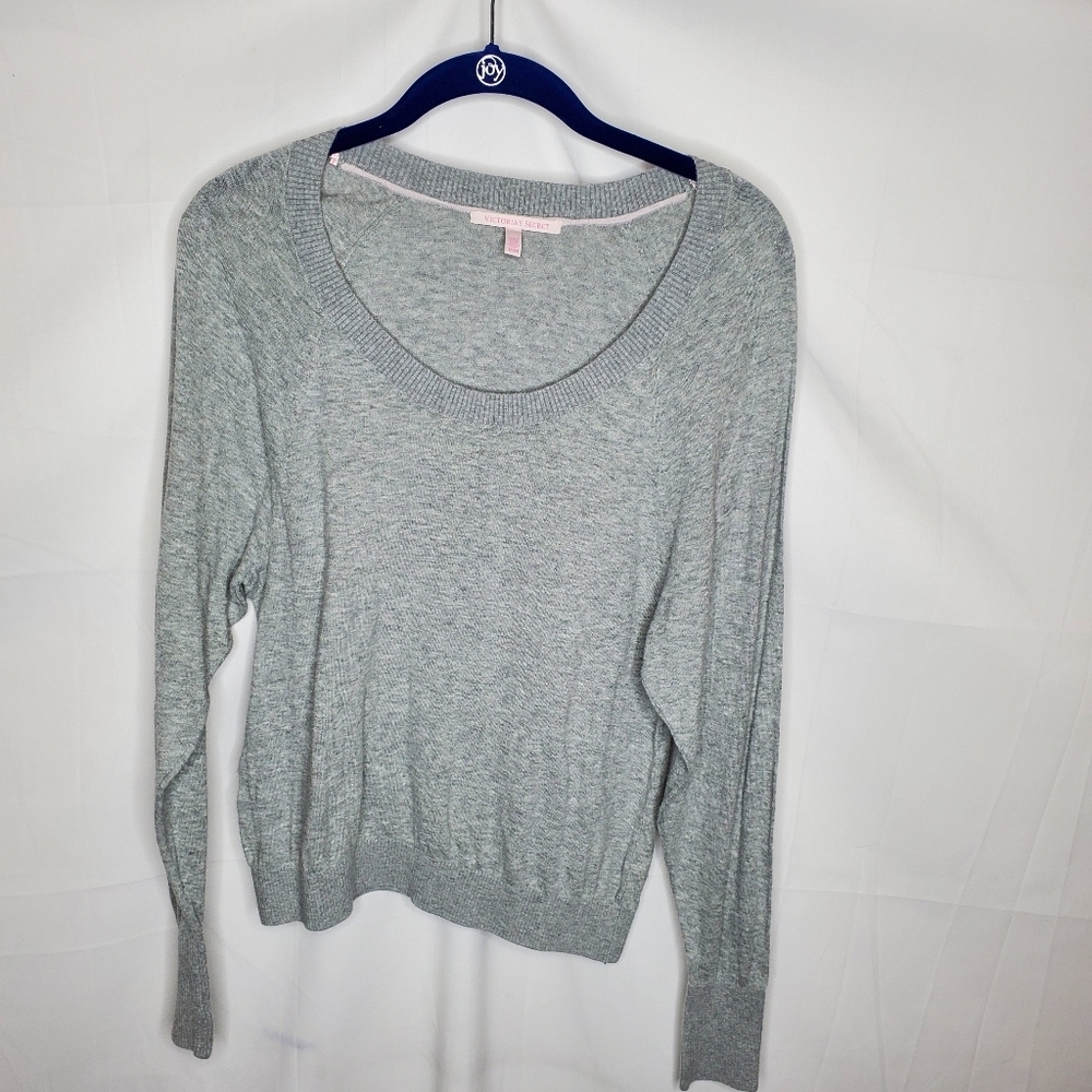 Victoria's Secret Gray Lightweight Sweater Wide Neck Size Medium